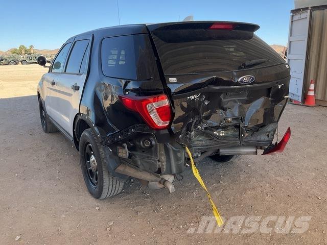 Ford Explorer Lengvieji automobiliai