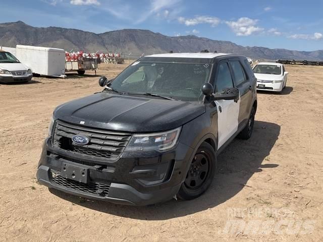 Ford Explorer Lengvieji automobiliai