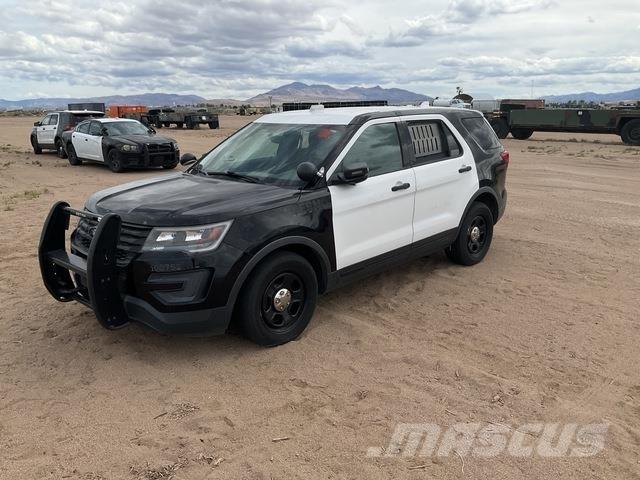 Ford Explorer Lengvieji automobiliai