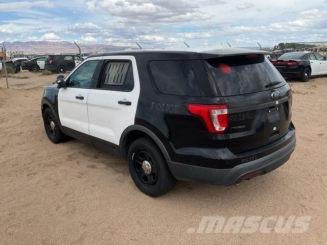 Ford Explorer Lengvieji automobiliai
