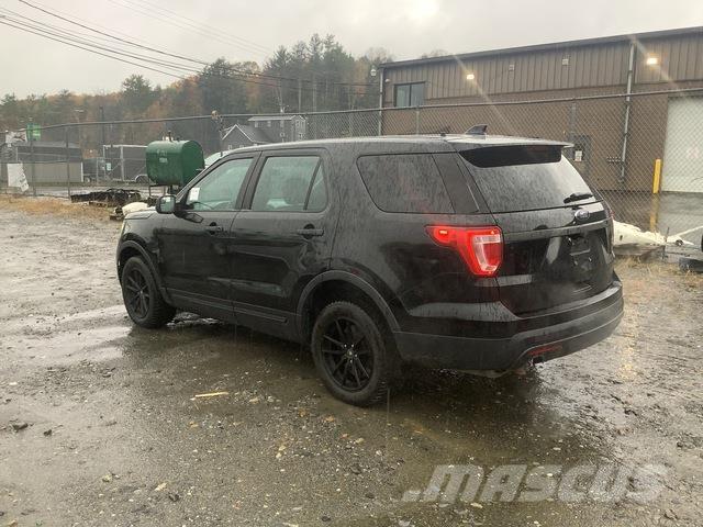 Ford Explorer Lengvieji automobiliai