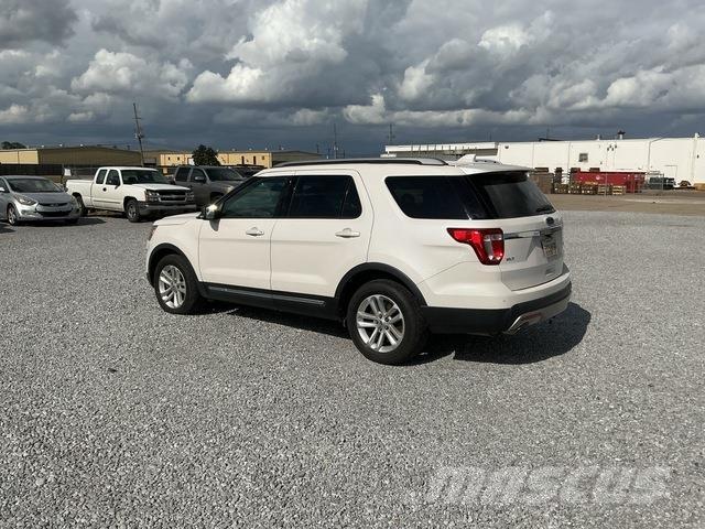 Ford Explorer Lengvieji automobiliai