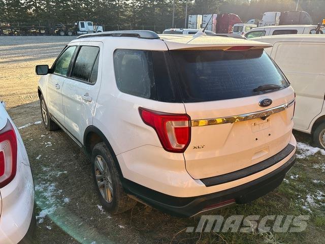 Ford Explorer Lengvieji automobiliai