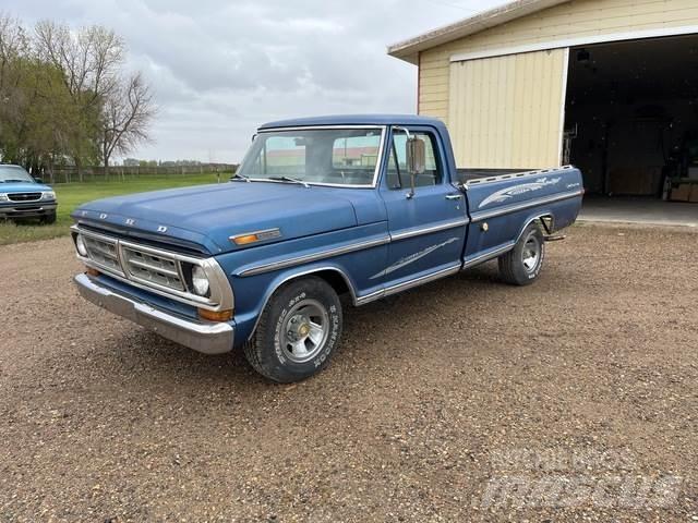 Ford F-100 Kita