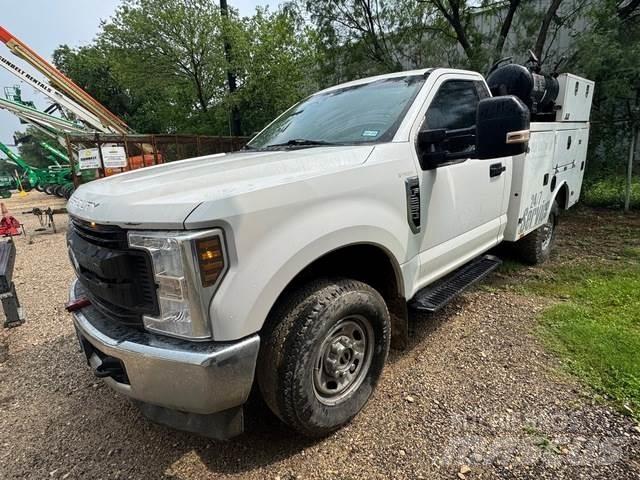 Ford F-250 Visuotinės / bendrosios paskirties automobiliai