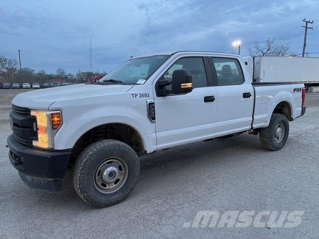 Ford F-250 Pikapai / Bortiniai sunkvežimiai