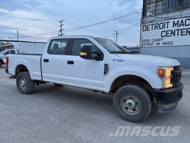 Ford F-250 Pikapai / Bortiniai sunkvežimiai