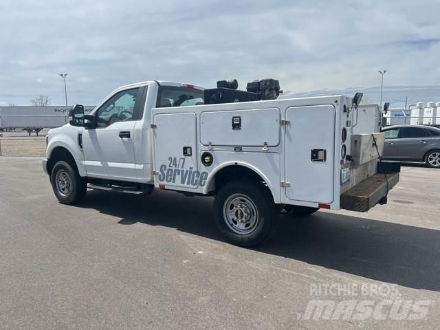 Ford F-250 Pikapai / Bortiniai sunkvežimiai