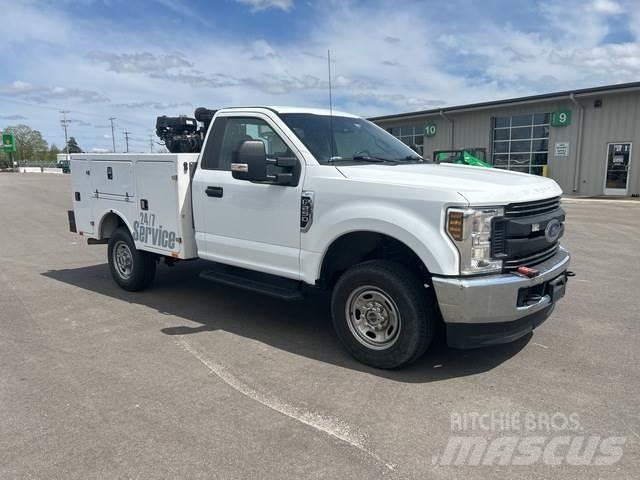 Ford F-250 Pikapai / Bortiniai sunkvežimiai