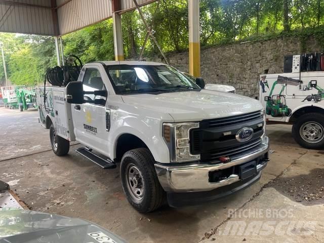 Ford F-250 Visuotinės / bendrosios paskirties automobiliai