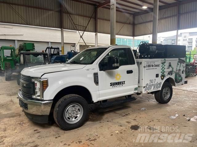 Ford F-250 Pikapai / Bortiniai sunkvežimiai