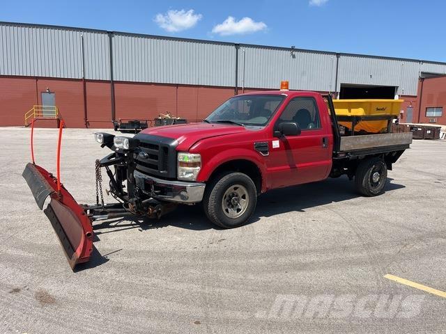 Ford F-250 Sniego peiliai ir valytuvai
