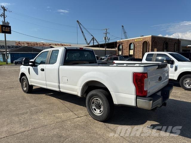 Ford F-250 Kita