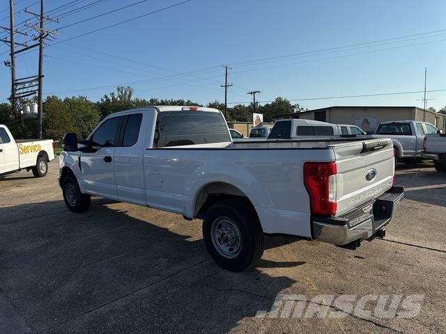Ford F-250 Kita