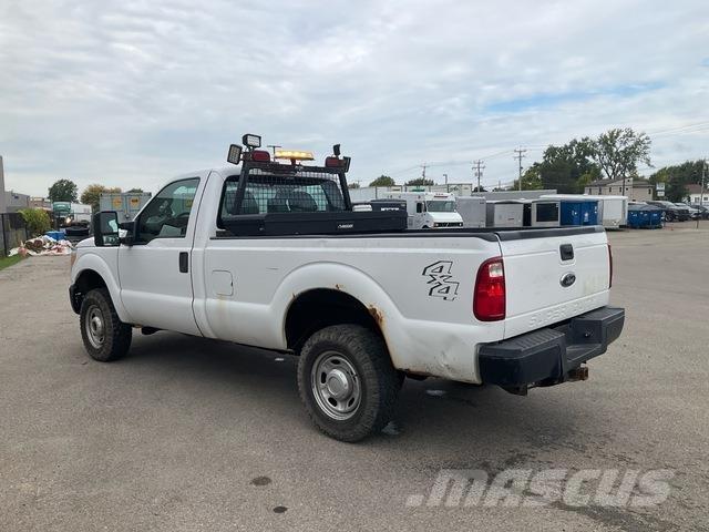 Ford F-250 Pikapai / Bortiniai sunkvežimiai