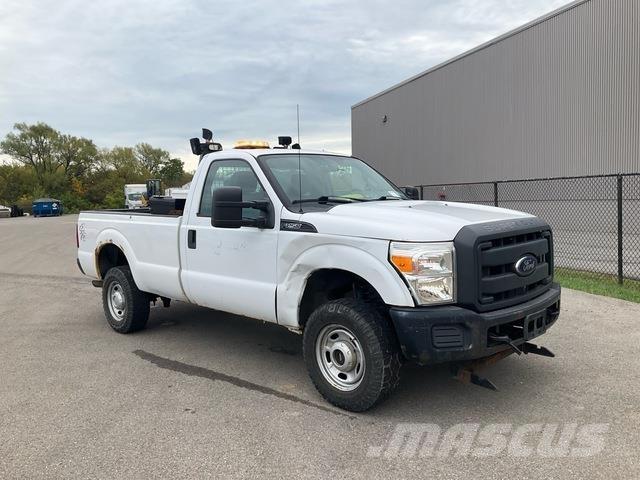 Ford F-250 Pikapai / Bortiniai sunkvežimiai