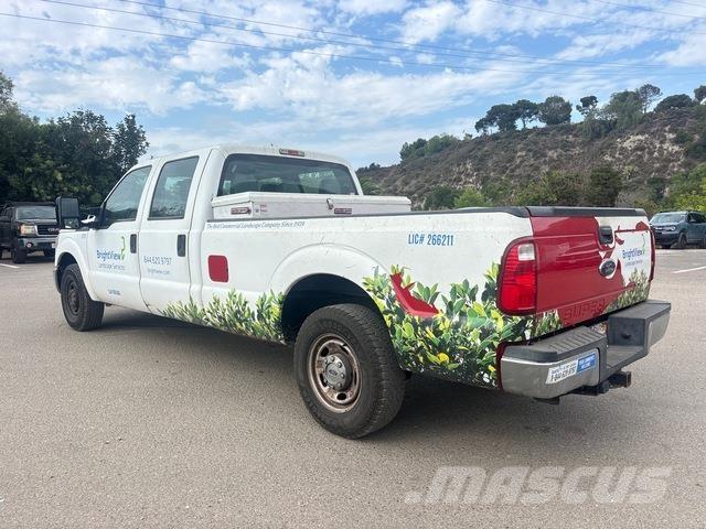 Ford F-250 Pikapai / Bortiniai sunkvežimiai