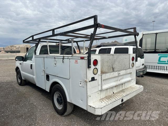 Ford F-250 Pikapai / Bortiniai sunkvežimiai