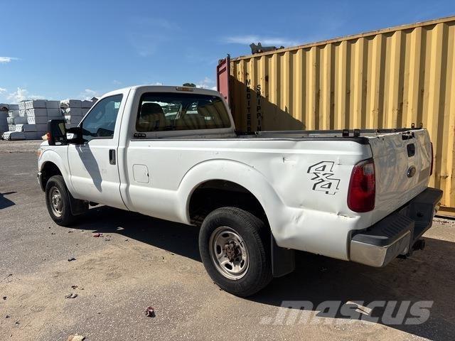 Ford F-250 Pikapai / Bortiniai sunkvežimiai