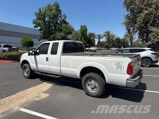 Ford F-250 Pikapai / Bortiniai sunkvežimiai
