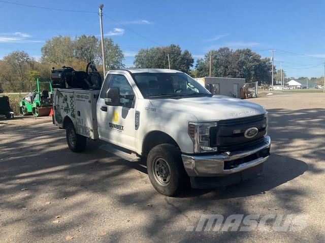 Ford F-250 Visuotinės / bendrosios paskirties automobiliai