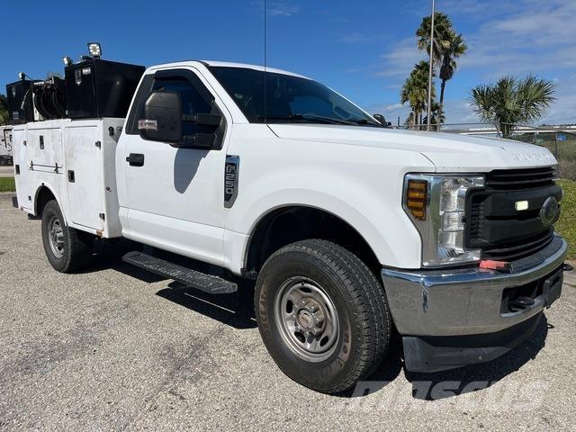Ford F-250 Visuotinės / bendrosios paskirties automobiliai