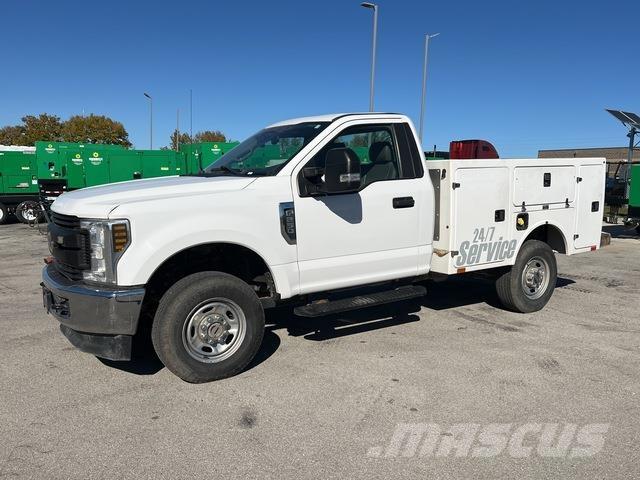 Ford F-250 Pikapai / Bortiniai sunkvežimiai