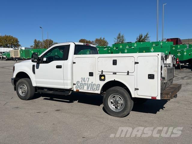 Ford F-250 Pikapai / Bortiniai sunkvežimiai