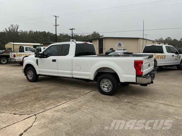 Ford F-250 Pikapai / Bortiniai sunkvežimiai