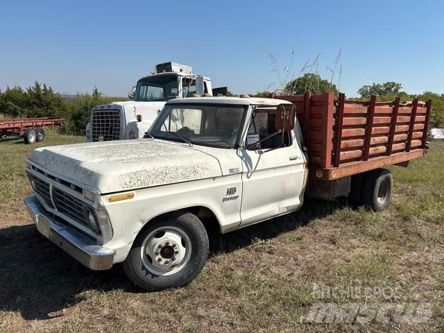 Ford F-350 Savivarčių priekabų vilkikai