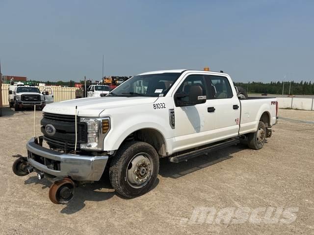 Ford F-350 Kita