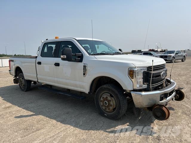 Ford F-350 Pikapai / Bortiniai sunkvežimiai