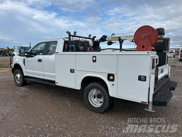 Ford F-350 Visuotinės / bendrosios paskirties automobiliai