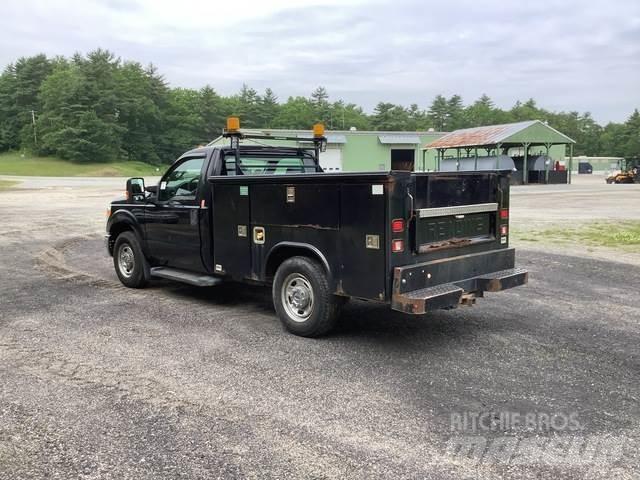 Ford F-350 Pikapai / Bortiniai sunkvežimiai