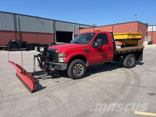 Ford F-350 Sniego peiliai ir valytuvai