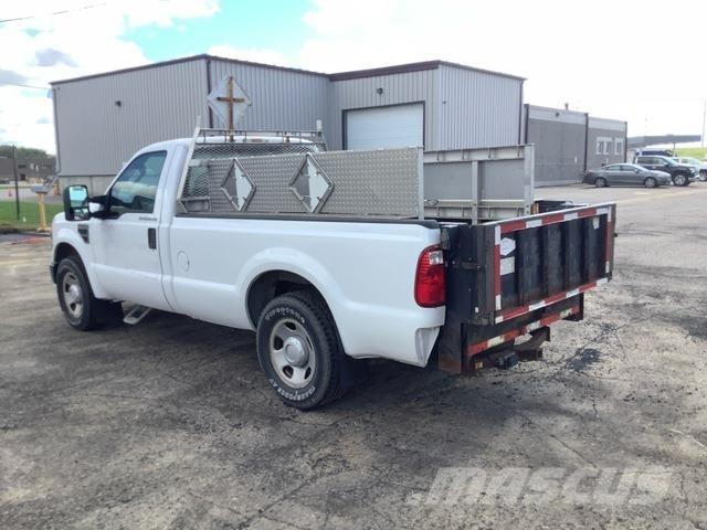 Ford F-350 Pikapai / Bortiniai sunkvežimiai