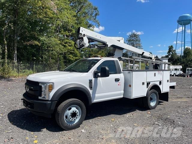 Ford F-450 Ant vilkikų montuojamos kėlimo platformos