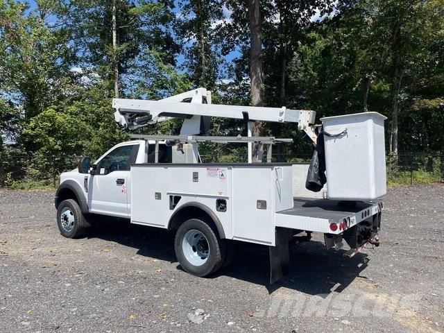 Ford F-450 Ant vilkikų montuojamos kėlimo platformos