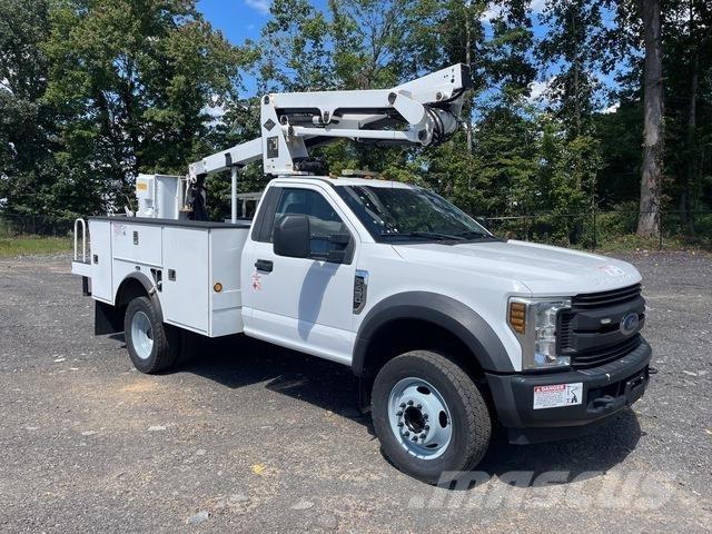 Ford F-450 Ant vilkikų montuojamos kėlimo platformos