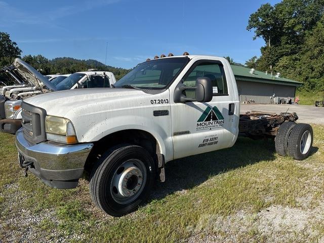 Ford F-450 Kabinos ir salonai