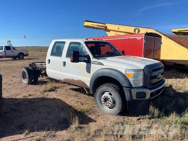Ford F-450 Kabinos ir salonai