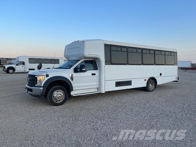 Ford F-550 Lengvieji automobiliai