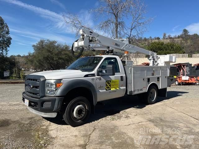 Ford F-550 Ant vilkikų montuojamos kėlimo platformos