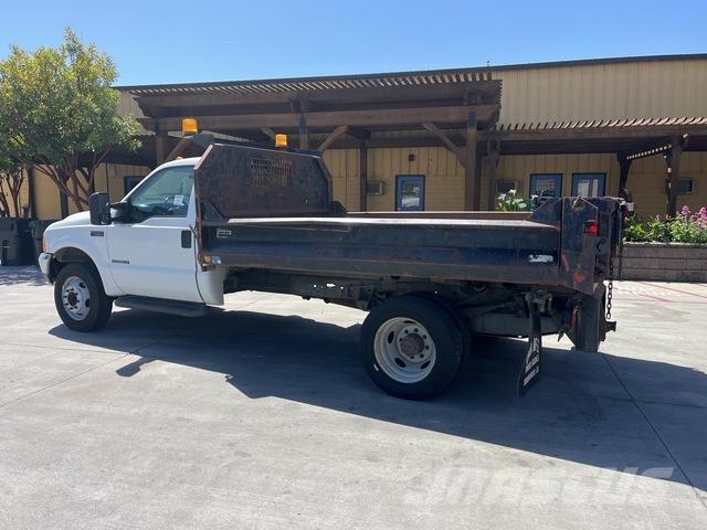 Ford F-550 Savivarčių priekabų vilkikai