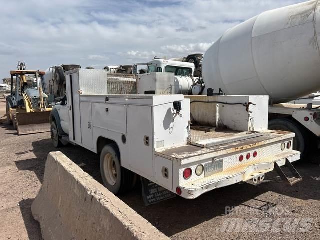 Ford F-550 Pikapai / Bortiniai sunkvežimiai