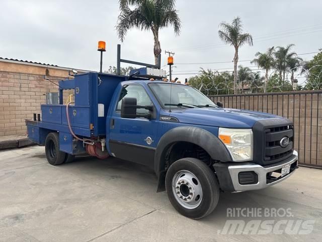 Ford F-550 Pikapai / Bortiniai sunkvežimiai