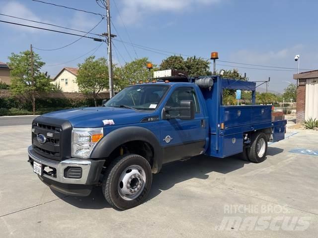 Ford F-550 Pikapai / Bortiniai sunkvežimiai