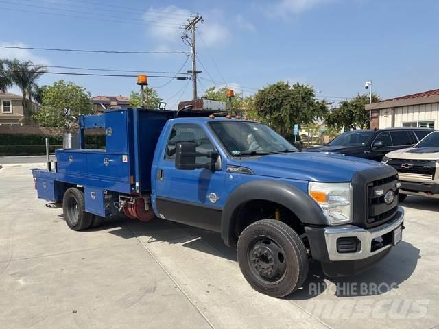 Ford F-550 Pikapai / Bortiniai sunkvežimiai