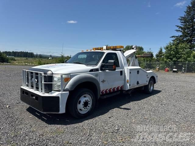 Ford F-550 Pagalbos kelyje automobiliai