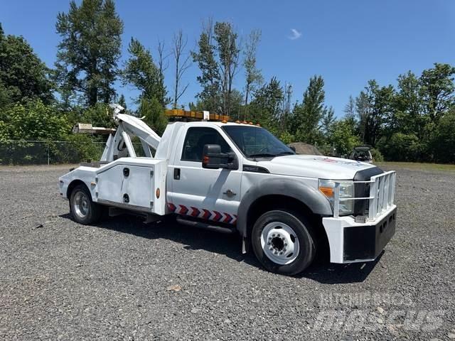 Ford F-550 Pagalbos kelyje automobiliai